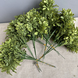 ใบไม้ประดิษฐ์สีเขียวเข้มแบบฟอยล์ Besten Flowery รุ่น <span class=keywords><strong>Buxus</strong></span> & Boxwood - งานแฮนด์เมดเหมือนจริง ตกแต่งบ้านสไตล์โมเดิร์น ผลิตจากพลาสติกกันน้ำ - Product Image 4
