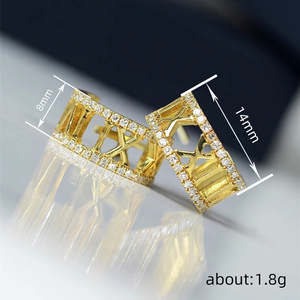 Orecchini Scintillanti con Numeri Romani per Donne, Eleganti Gioielli Geometrici per Uso Quotidiano - Product Image 4