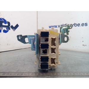 Caja reles/fusibles 4943815ใช้แล้ว Nissan