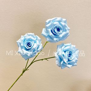 Mishu Crafts - Rosa de Seda Azul de 3 Cabezas, Flor Artificial Hecha a Mano para Decoración de Bodas y Hogar - Product Image 5