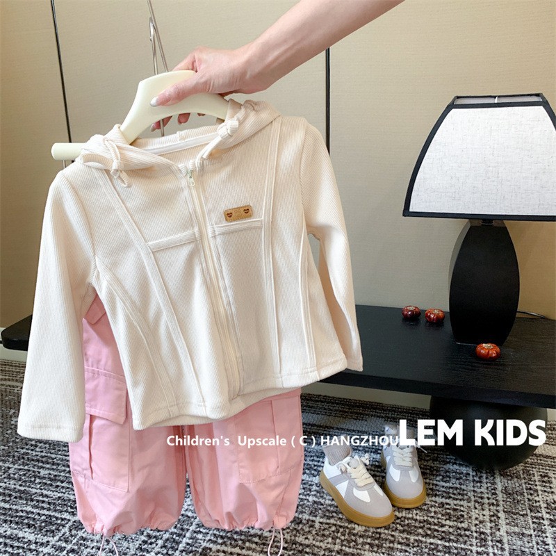 beige sweatshirt