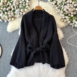 Cardigan élégant grande taille à col en V pour <span class=keywords><strong>femme</strong></span> - <span class=keywords><strong>Manteau</strong></span> d'hiver haut de gamme en maille avec taille cintrée et liens à nouer - Product Image 2