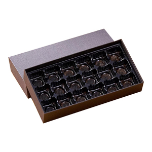 Carton alimentaire en papier kraft <span class=keywords><strong>chocolat</strong></span> de luxe personnalisé spécial en forme de coeur fraises trempées feuille UV mignon boîte de bonbons de dessin animé - Product Image 1