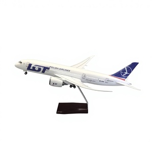 Modèle d'avion B787-8 de 43 cm, échelle 1:130, en résine, LOT Polish Airlines, avec éclairage LED, personnalisation acceptée - Product Image 1