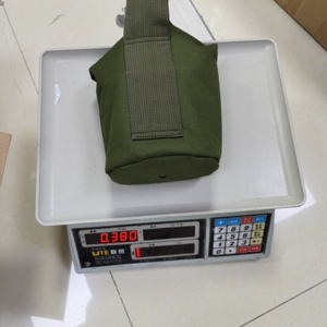 Bouteille en plastique DFB30 1L avec gobelets en aluminium et bouteille en tissu et trous de drainage au fond, personnalisable - Product Image 3