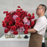 Vente d'usine : Boules de fleurs artificielles rouges, oranges et violettes foncées pour centres de table de mariage et décoration de tables de fête