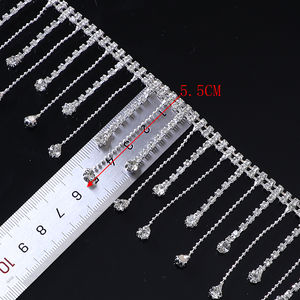 Rouleau de robe à franges en strass fait à la main Applique Gland Chaîne Colliers en cristal Décoration de pierre de verre Vêtements Sacs Motif - Product Image 3