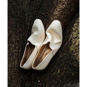 Chaussures plates blanches en tricot, neuves, à bout rond, confortables, mi-mollet, style old money, pour femmes - Product Image 4