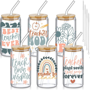 Vaso de vidrio de borosilicato personalizado de 16 oz resistente al calor con tapa de bambú, apto para lavavajillas y microondas, con impresión UV, ideal para profesores y festivales. - Product Image 1