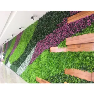 緑の草のカーペット人工芝の壁人工葉の壁の装飾庭の植物