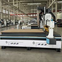 Machine de fraisage CNC industrielle 1325 pour le bois, avec table à vide et changeur d'outils automatique, pour la fabrication de meubles en bois
