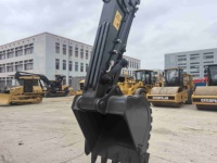 Excavatrice sur chenilles Hyundai R220, classe 20 tonnes, 99 % neuve, moteur Cummins et hydraulique Kawasaki, à vendre, prête à l'emploi