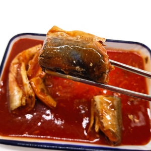 <span class=keywords><strong>Sardinas</strong></span> en conserva, pescado en aceite vegetal de Marruecos, <span class=keywords><strong>precio</strong></span> bajo - Product Image 4
