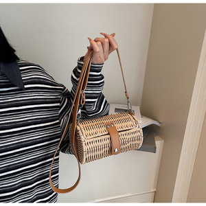 Bali été Vintage fait à la main paille <span class=keywords><strong>osier</strong></span> Boho téléphone portable <span class=keywords><strong>sac</strong></span> à bandoulière cylindrique <span class=keywords><strong>rond</strong></span> rotin femmes plage <span class=keywords><strong>sac</strong></span> à bandoulière - Product Image 6