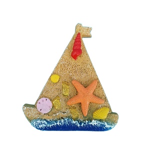 Imán de nevera oceánico de resina personalizado triángulos imán de nevera con vista al mar - Product Image 5