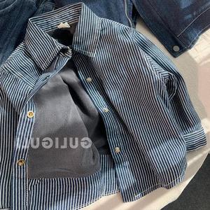 Veste d'automne et d'hiver pour garçons, doublure en laine épaissie, ensemble de vêtements pour enfants à rayures cool et à la mode - Product Image 5