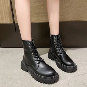 รองเท้าบูทคอมแบทผู้หญิงปี 2026 สีขาว หนัง PU รองเท้าบูทมอเตอร์ไซค์ สไตล์พังก์ กอธิค รองเท้าแฟชั่นแบบผูกเชือก รองเท้าบูทข้อเท้าสีดำ รองเท้าผู้หญิง - Product Image 4
