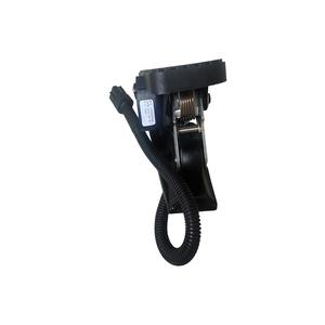 Conjunto de Pedal de Acelerador Jixinxiang FD480 6T para Montacargas Eléctrico, Componente de Goma Duradero, Compatible con Doosan Daewoo - Product Image 1
