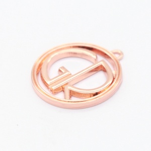 Étiquette ronde en métal or rose avec logo de marque pour breloques de créateurs de vêtements - Product Image 4