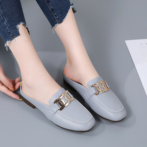 Pompa Metal Tokalı Yarım Terlik Bayanlar İlkbahar Yeni Tembel Kadın Dış Mekan Terlikleri Sandalet Trend - Product Image 5
