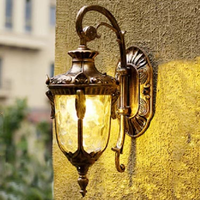 Lampu Taman LED Tenaga Surya Gaya Vintage Eropa, Lampu Dinding Luar Ruangan Bentuk Silinder Persegi, Tahan Air IP65, Bodi Lampu PC, Grosir