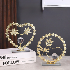 Mueble para TV y Vinoteca de Diseño Moderno y Lujo Ligero, Decoración de Oficina, Adornos de Arte Metálico con Bola de Cristal y Hojas para el Hogar - Product Image 3