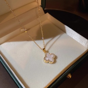 Collier pendentif trèfle à quatre feuilles <span class=keywords><strong>noir</strong></span> et blanc en acier inoxydable 316L plaqué or 18 carats avec diamants CZ double face pour femmes - Product Image 5