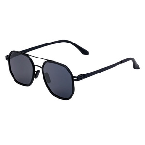 Gafas de Sol Cuadradas Personalizadas para Hombre, Lentes Polarizadas UV400 Antideslumbrantes, Montura Negra, Estilo Instagram, para Conducir al Aire Libre - Product Image 2