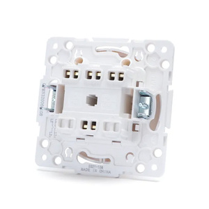 Interrupteur allemand à 2 touches, blanc, idéal pour contrôler l'éclairage intérieur et améliorer la fonctionnalité - Product Image 3