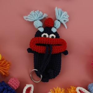 Venta al por mayor hecho a mano de ganchillo <span class=keywords><strong>perro</strong></span> salchicha llavero feo lindo Kawaii clave Protector divertido regalo para niñas accesorios de moda a granel - Product Image 4