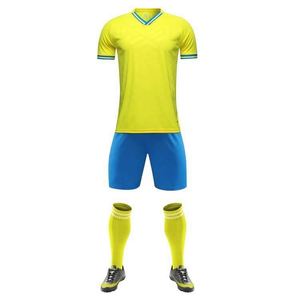 Venta al por Mayor de Conjuntos de Uniformes de Fútbol Personalizados 2026/27, Tallas Grandes, Transpirables, de Secado Rápido, 100% Poliéster - Product Image 3