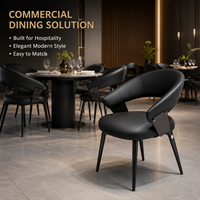 Chaise d'appoint moderne enveloppante avec dossier, assise en similicuir rembourrée et pieds en métal noir pour restaurant, salon, hôtel