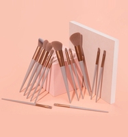 13 Four Seasons Green Ensemble de pinceaux de maquillage à séchage rapide Portable cheveux doux pinceau fard à paupières pinceau outils de maquillage complets
