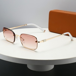 Gafas de Sol Rectangulares con Marco Pequeño Estilo Punk Metal, <span class=keywords><strong>Lentes</strong></span> UV400, Cómodas, Personalizadas, Moda Transfronteriza - Product Image 3