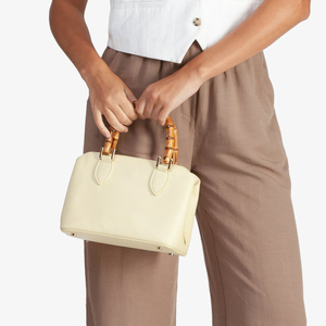2025 nouvelle mode bambou manche en bois Pu motif Texture plus agréable mignon coquille en forme de sacs à bandoulière femmes dames sac à main et sac à main - Product Image 1