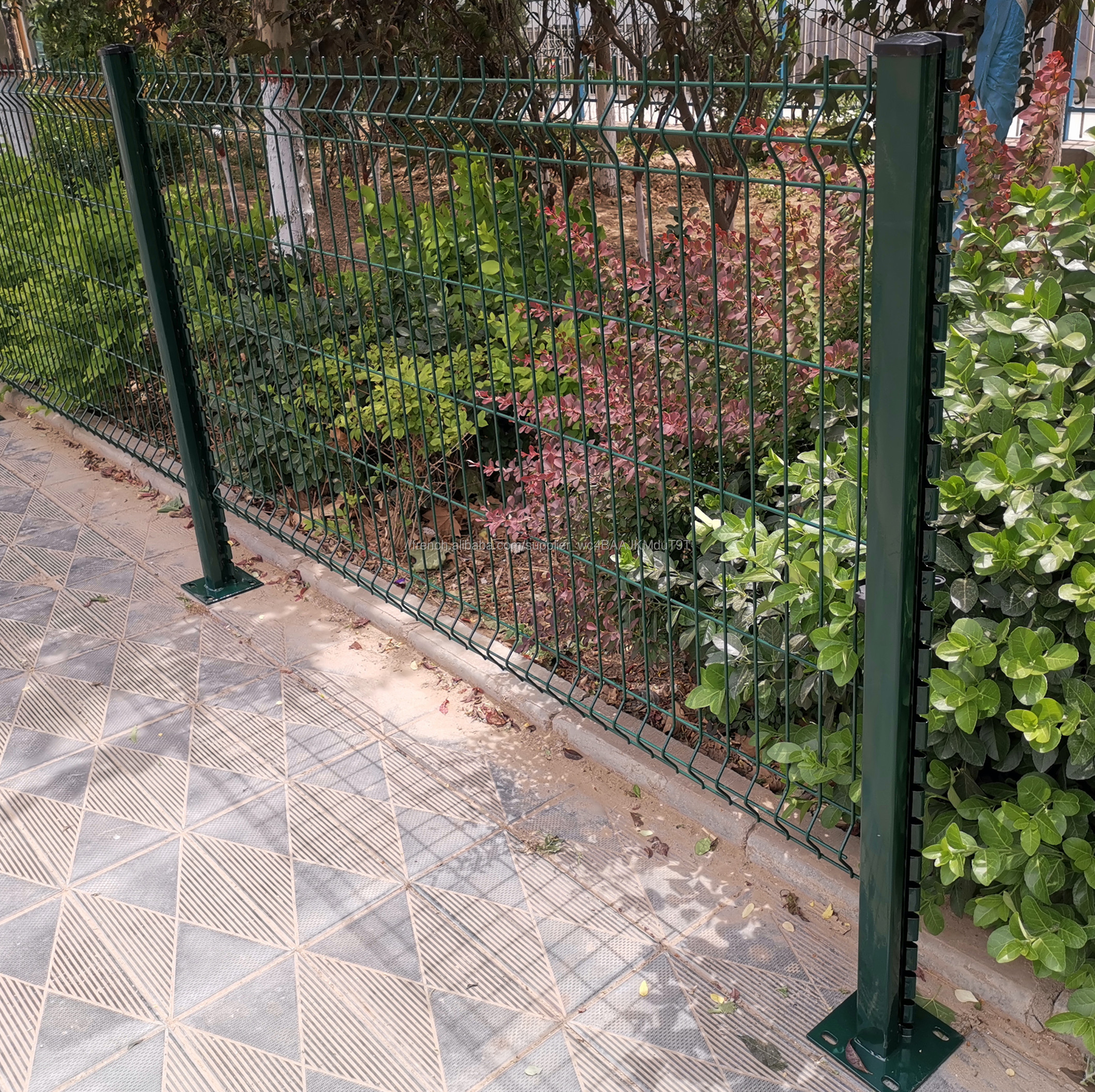 Prix bas en PVC triangulaire à double barreau en treillis tridimensionnel pour les jardins