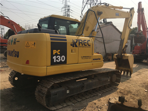 Excavatrice Komatsu PC130 d'occasion bien entretenue, poids opérationnel de 29 tonnes, moteur Cummins, faible nombre d'heures de fonctionnement, système hydraulique fluide - Product Image 2
