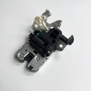 อะไหล่ล็อคฝาท้ายรถยนต์ออดี้ เอ3 อาแวนท์ รุ่น 8W9827505 สีเงิน - Product Image 3