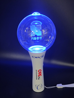 Contrôleur d'application sans fil 2.4G, bâton lumineux portable en plastique, lampe stylo étanche, lampe torche, lumière d'ambiance pour événements Kpop et réunions d'idols