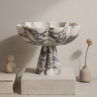 Calacatta Viola marmeren Art Deco fruitkom met gegroefde voet, gerimpeld en gegolfd decoratief opbergkom voor bruilofttafel of thuis.