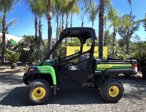 รถอเนกประสงค์ John Deere 825M S4 เครื่องยนต์ 2 จังหวะ พวงมาลัยเพาเวอร์ โครงสร้างแข็งแรง มีสินค้าในสต็อก พร้อมจัดส่งรวดเร็ว - Product Image 4