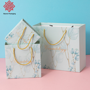 Sac cadeau Baoren High Beauty bleu, petit et élégant, sac en papier de luxe avec logo découpé, poignée torsadée, sac d'emballage pour robe, logo personnalisé - Product Image 2