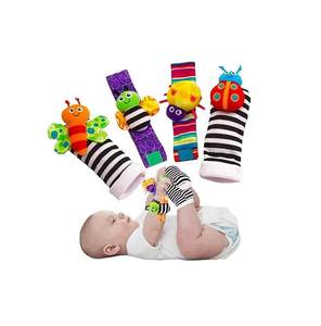 Ensemble de hochets pour poignets et chaussettes 4 en 1 pour bébé, hochets de <span class=keywords><strong>cheville</strong></span> en peluche et doux pour bébé. - Product Image 1