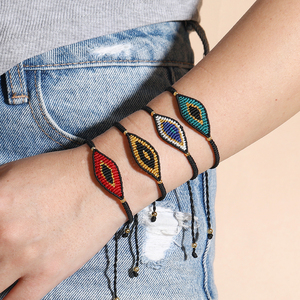 Braccialetto Macramè Fatto a Mano Stile Vintage Hippie con Occhio di Allah (Mati) - Amuleto Protettivo Greco Contro il Malocchio per Donna e Uomo, Gioiello da Regalo - Product Image 3