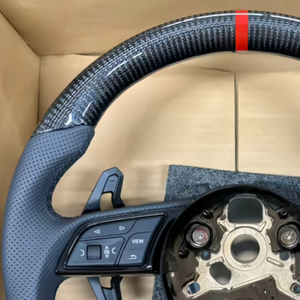 Volant de course en fibre de carbone de haute qualité pour <span class=keywords><strong>Audi</strong></span> A1 8X A3 8V A4 B8 B9 A5 A6 C7 C8 <span class=keywords><strong>Q2</strong></span> Q3 Q5 Q7 TT S3 S5 S6 S7 - Product Image 2