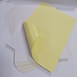 Papier brillant enduit <span class=keywords><strong>miroir</strong></span> 80g, doublure en silicone jaune à base d'eau, autocollant adhésif écologique simple face, 70x100cm - Product Image 2