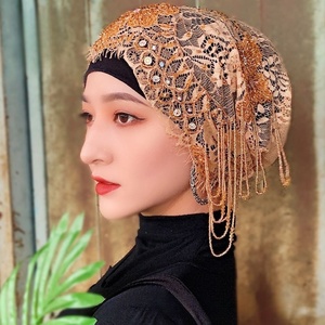 Chapeau voile musulman luxueux fait main en mousseline avec dentelle florale et pompon perlé lourd - Product Image 1