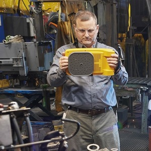 Caméra acoustique industrielle Fluke Ii900 pour la détection de fuites de gaz et de vide dans les environnements bruyants - Product Image 1