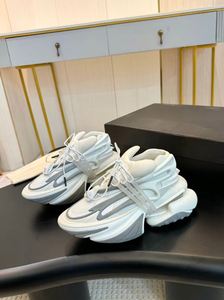 Chaussures de marche tendance style vaisseau spatial, semelles épaisses amortissantes pour une augmentation de la taille, antidérapantes, décontractées - Product Image 2