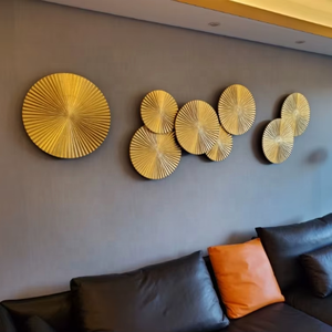 Escultura de Pared de Metal <span class=keywords><strong>Dorado</strong></span> Personalizada, Textura Moderna de Rayos de Sol, Decoración de Pared para <span class=keywords><strong>Hotel</strong></span>/Recibidor/Sala de Estar, para Interiores de Estilo Medio Oriente - Product Image 1